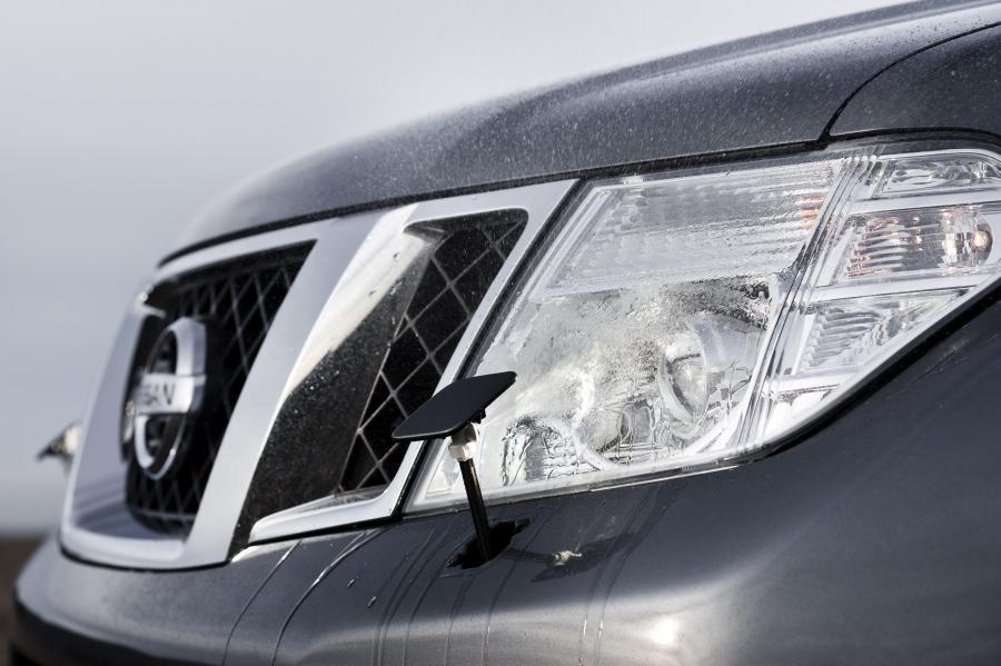  Nissan Navara 2011 года  (фото 5 из 20)